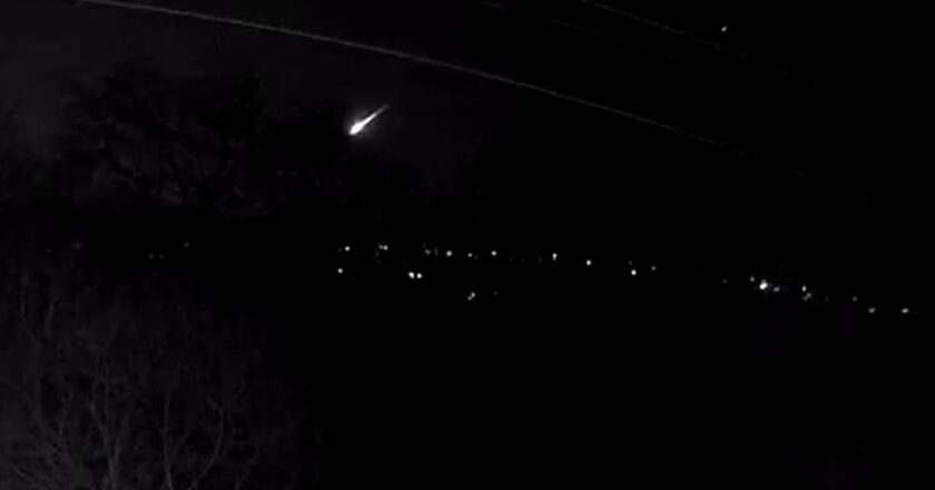 Meteorite illumina il cielo in Nord Europa